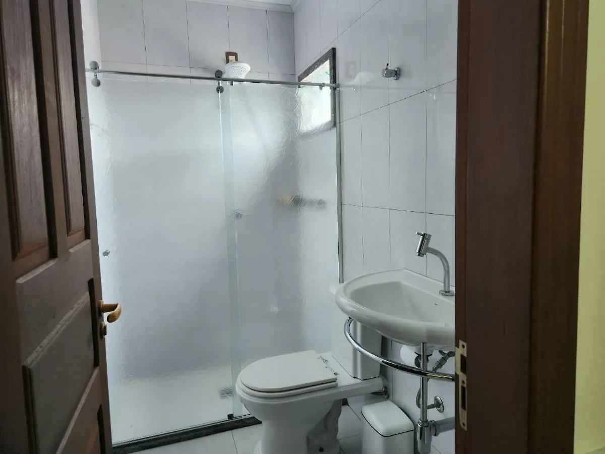 Pousada Mais Confortavel De Itapema Habitación en casa particular